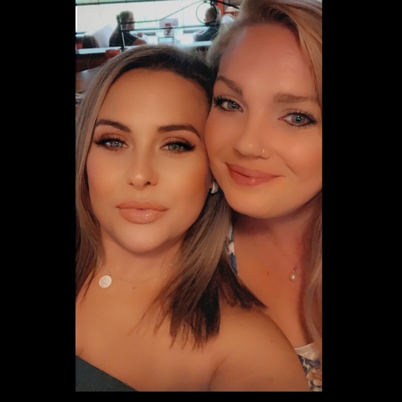 Meet your Posher, Sierra - Picture 5 of 8